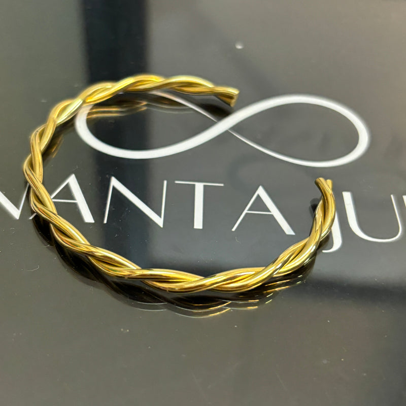 Twisted cuff bracelet 2.0
