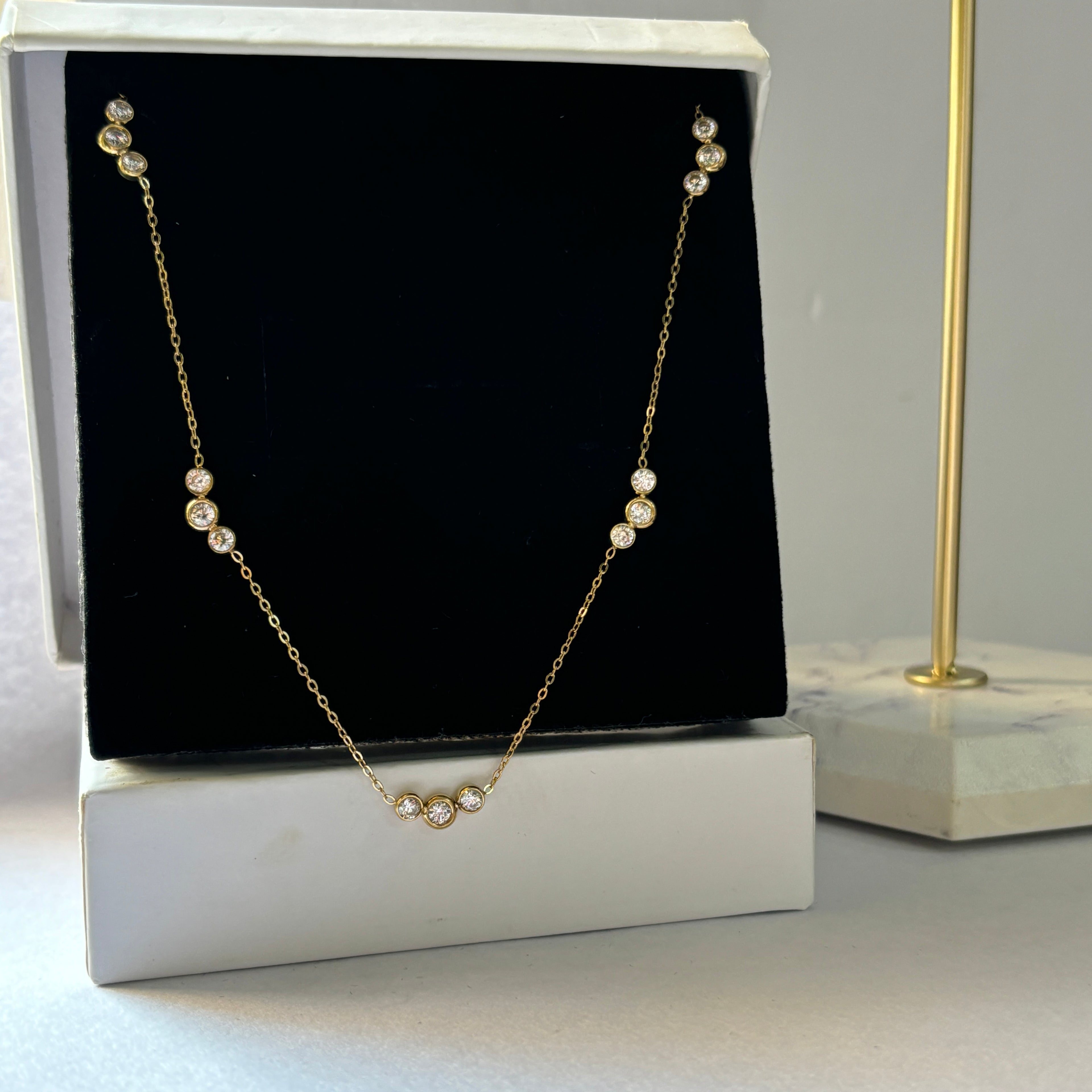 Anaya arc necklace