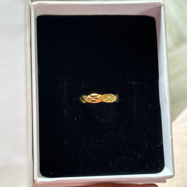 Mini classic ring