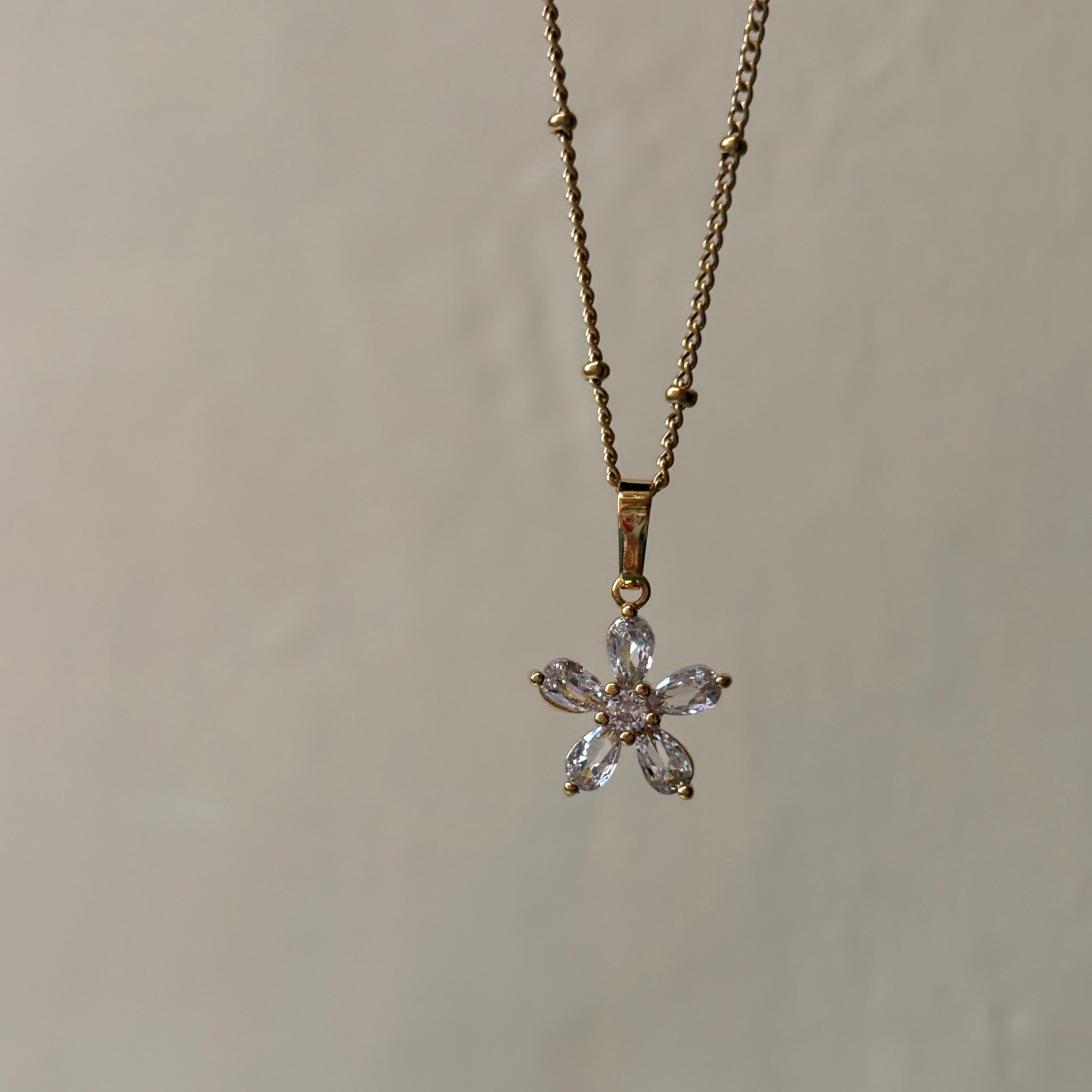 Floral necklace