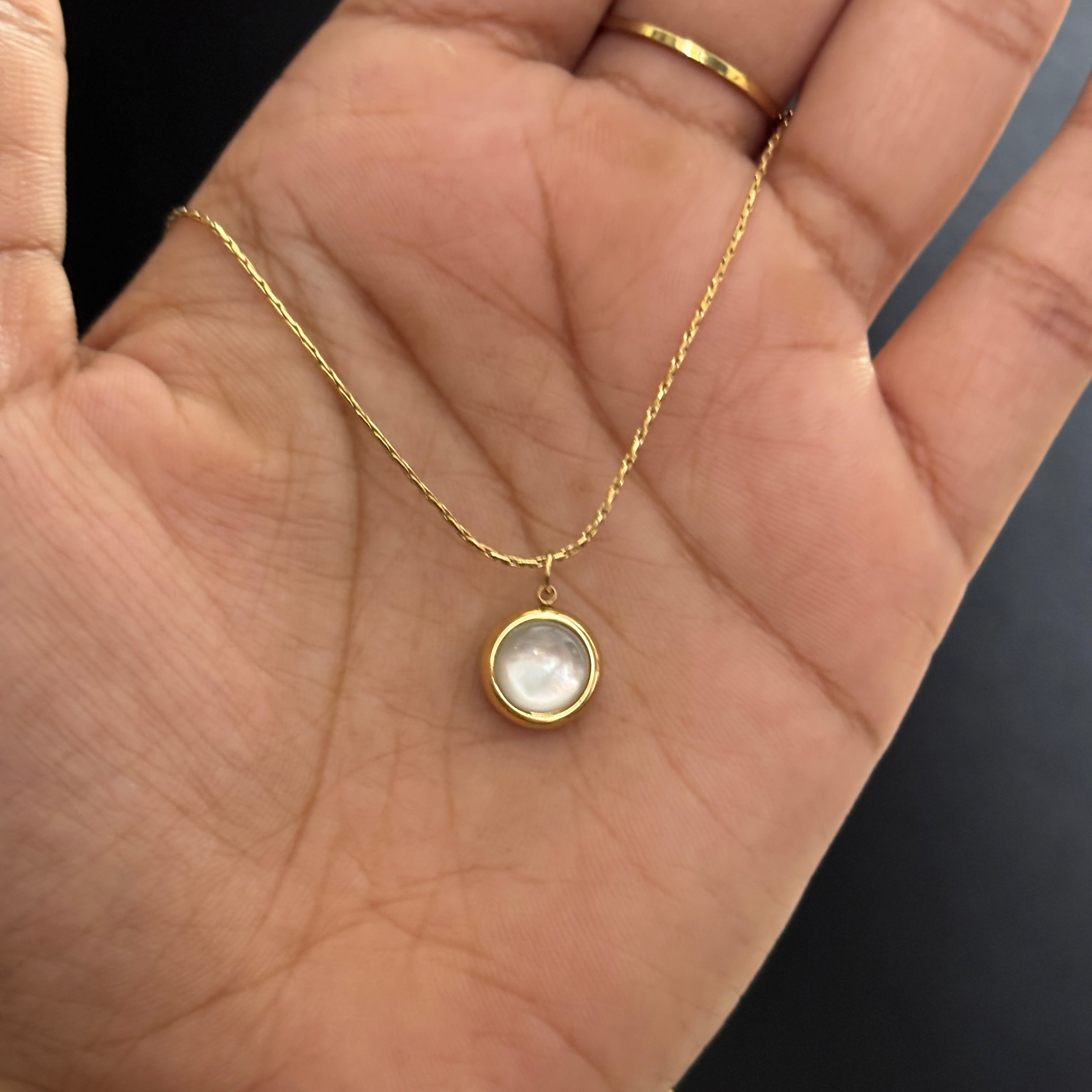 Cat eye necklace