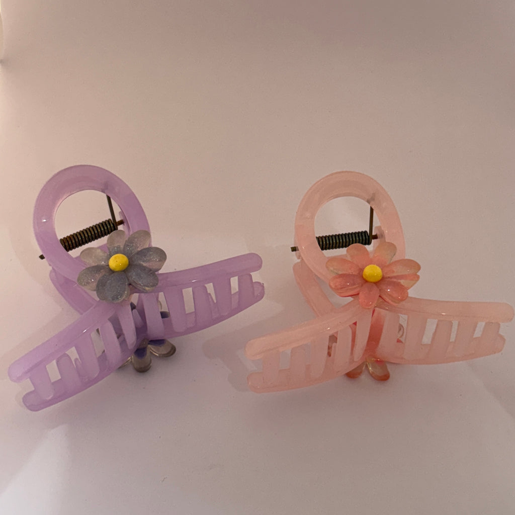 Daisy claw clip