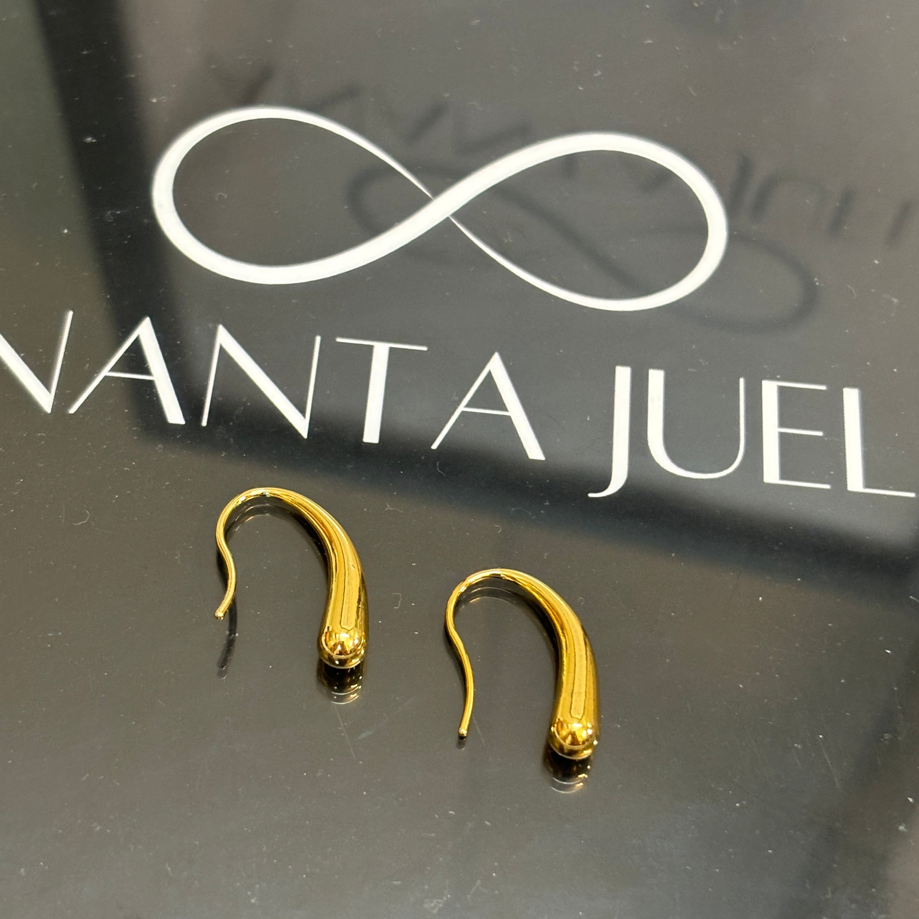 Drop earrings