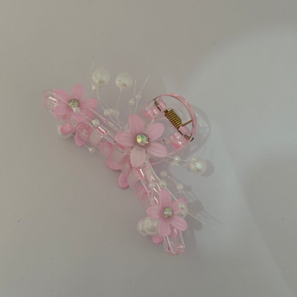 Pearl  Floral claw clip