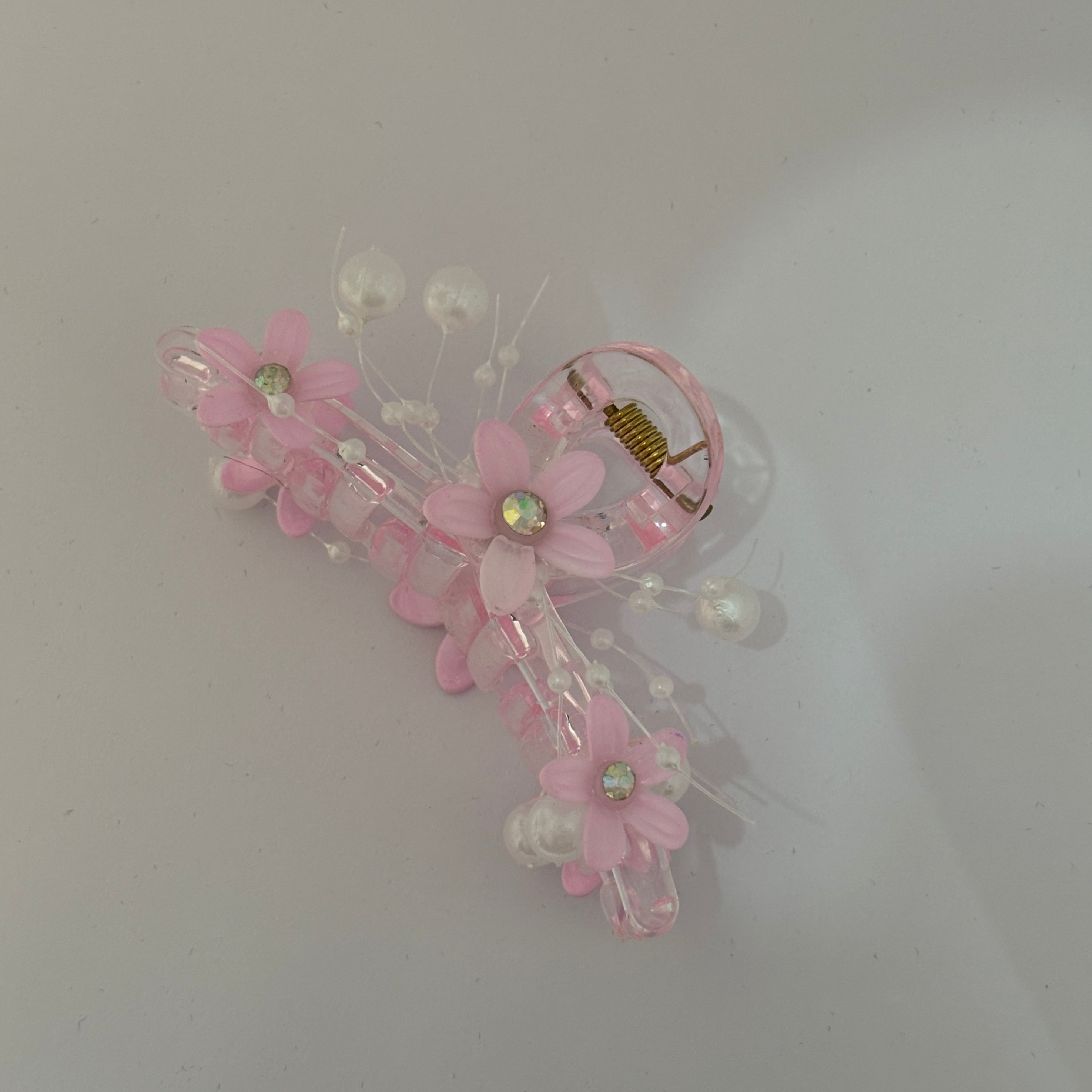Pearl  Floral claw clip