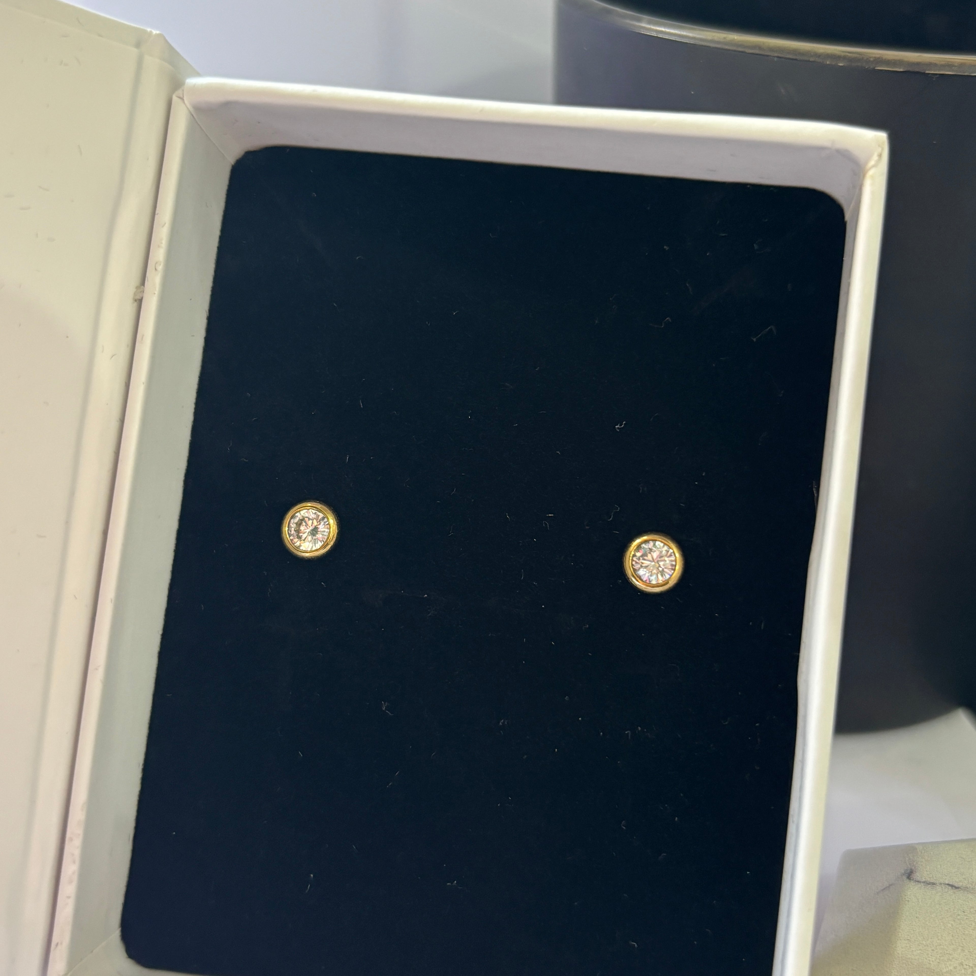 Anaya studs