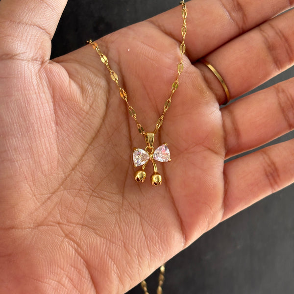 Tulip bow necklace