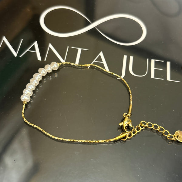 Pearl bracelet
