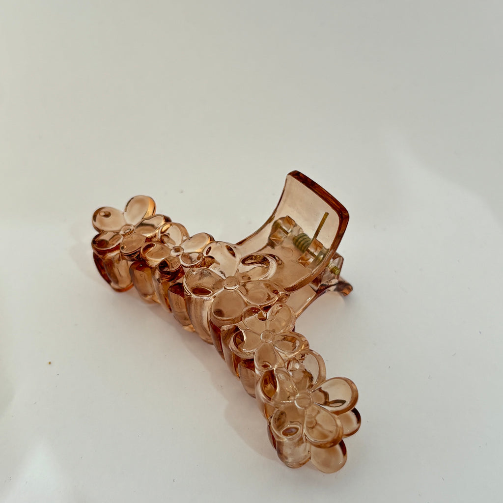 Floral claw clip