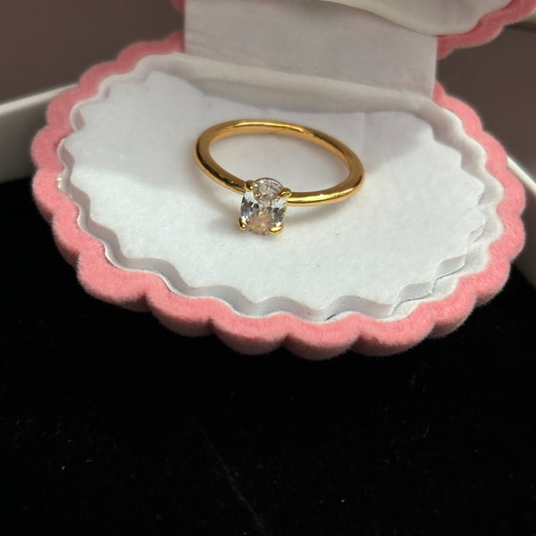 Oval Solitaire ring