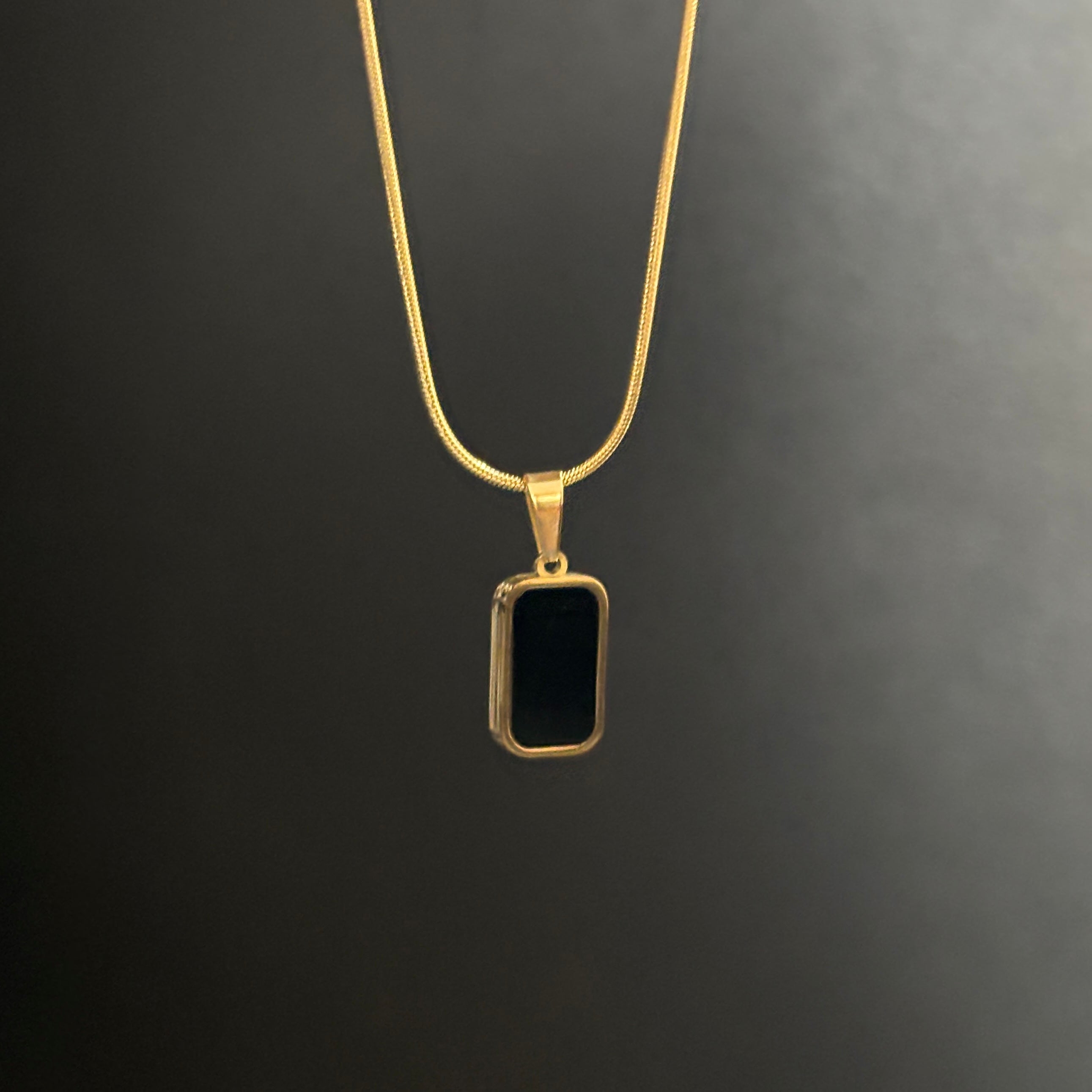 Reversible necklace