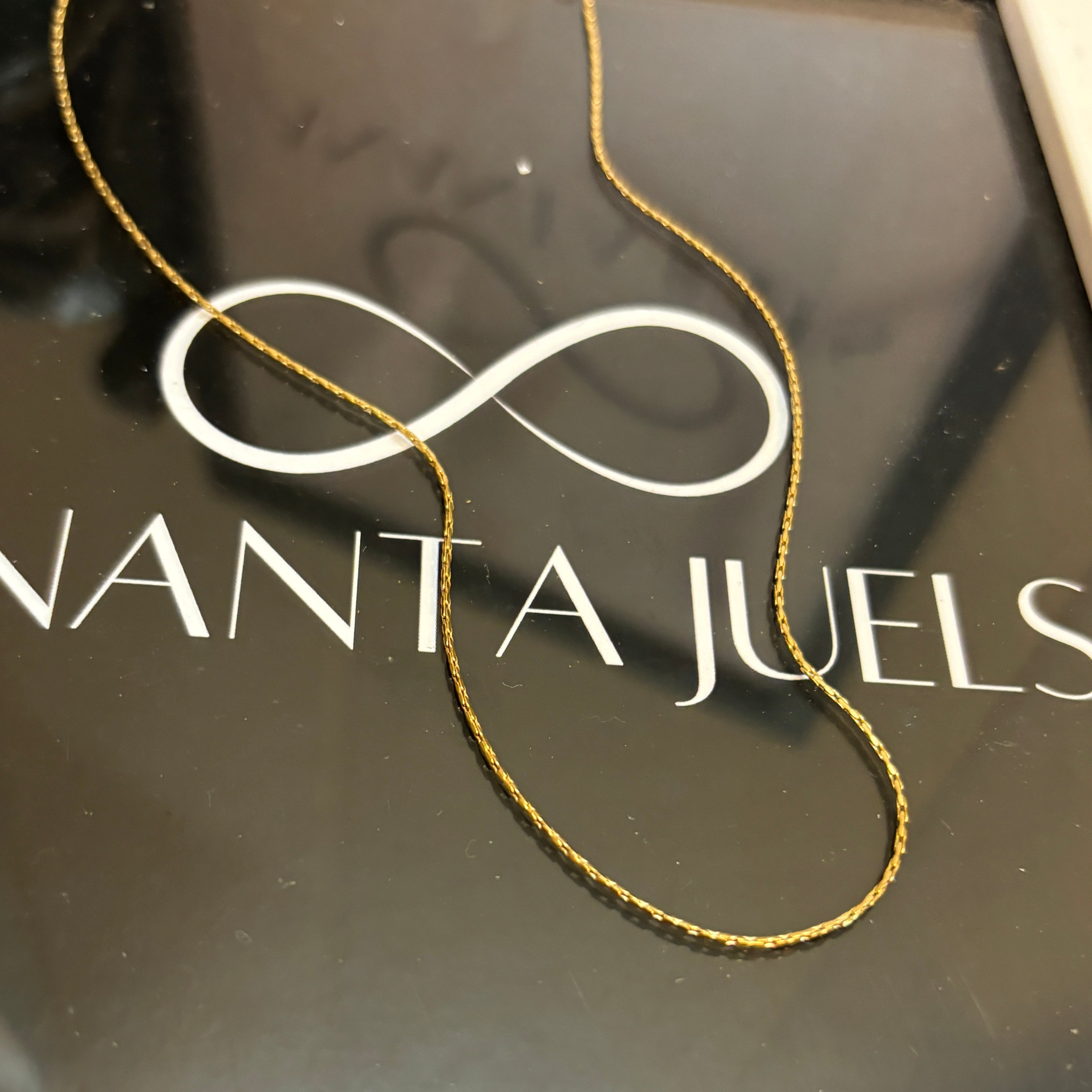 Plain chain