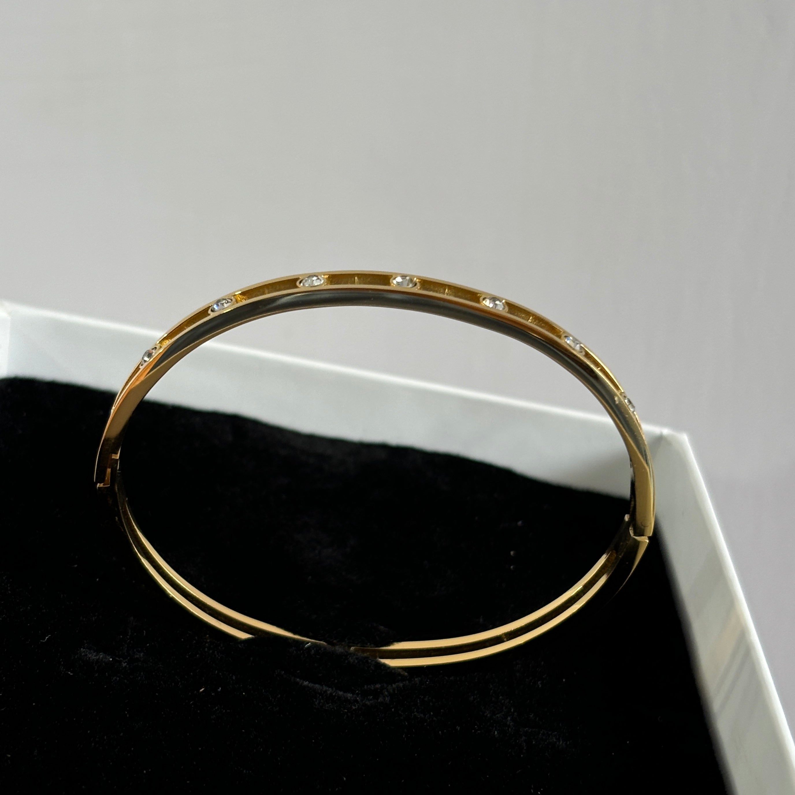 Anaya band bracelet
