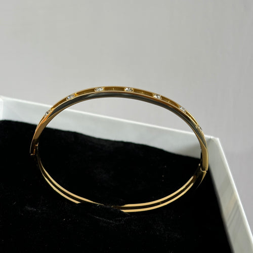 Anaya band bracelet