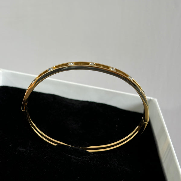 Anaya band bracelet