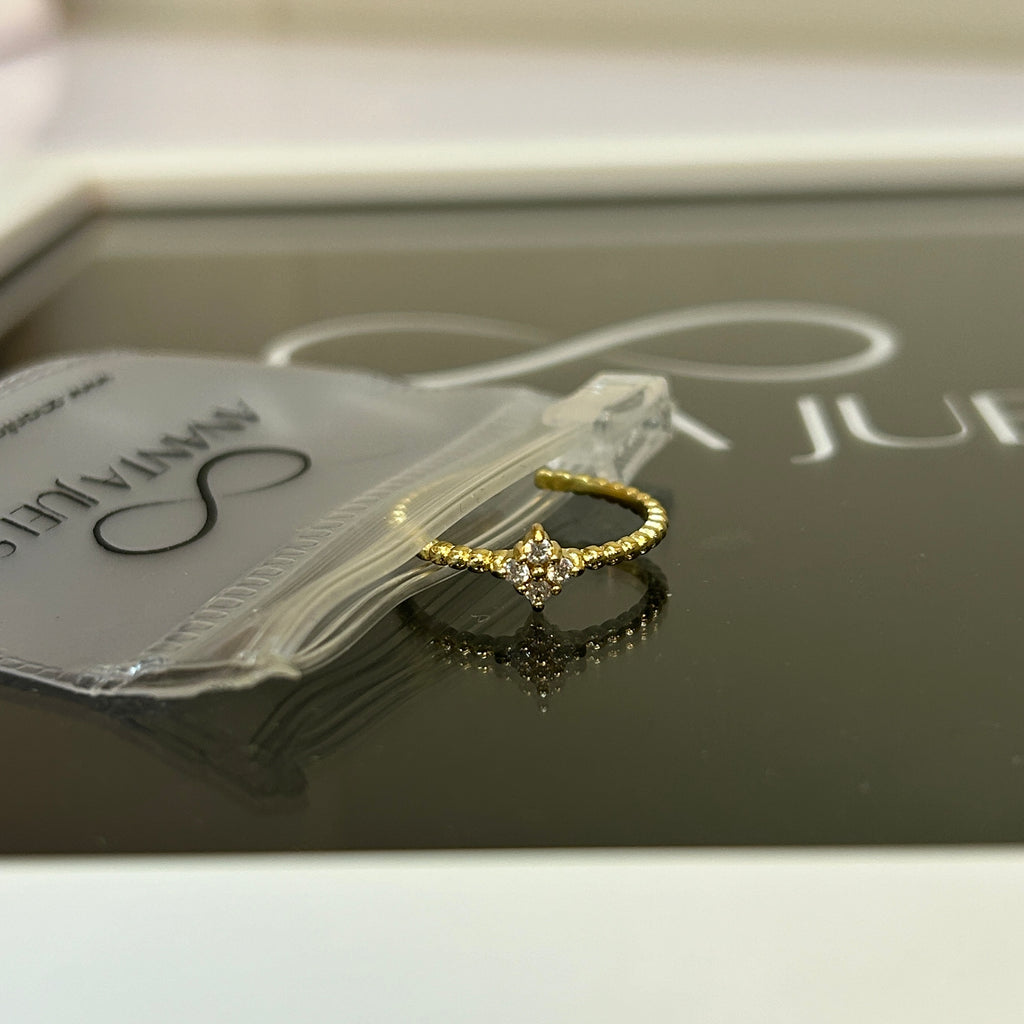 Mini studded ring