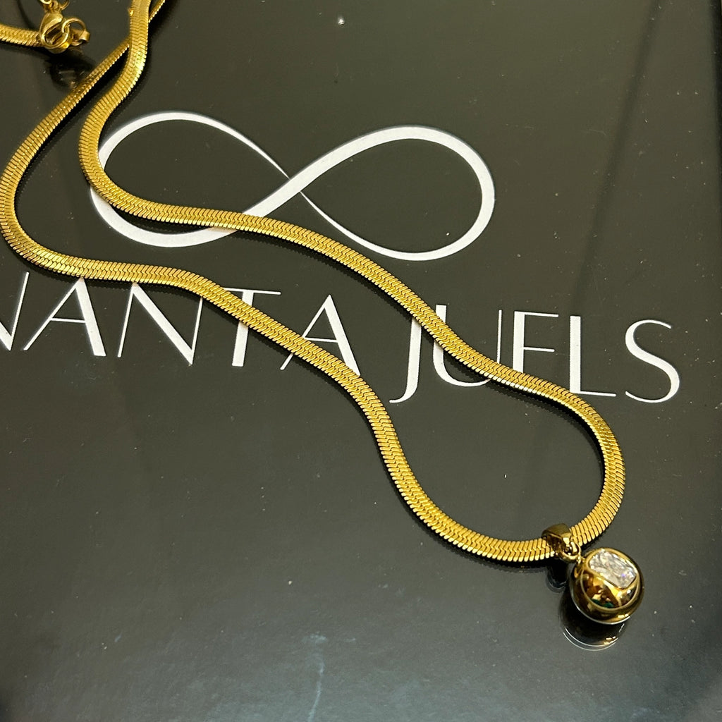 Arna necklace