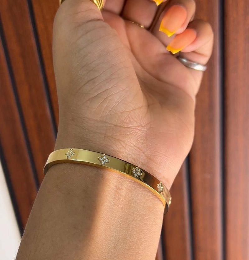 Aaravi Bracelet