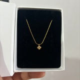 Tiny floral necklace