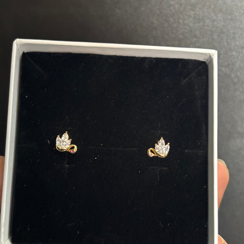 Swan ear cuff