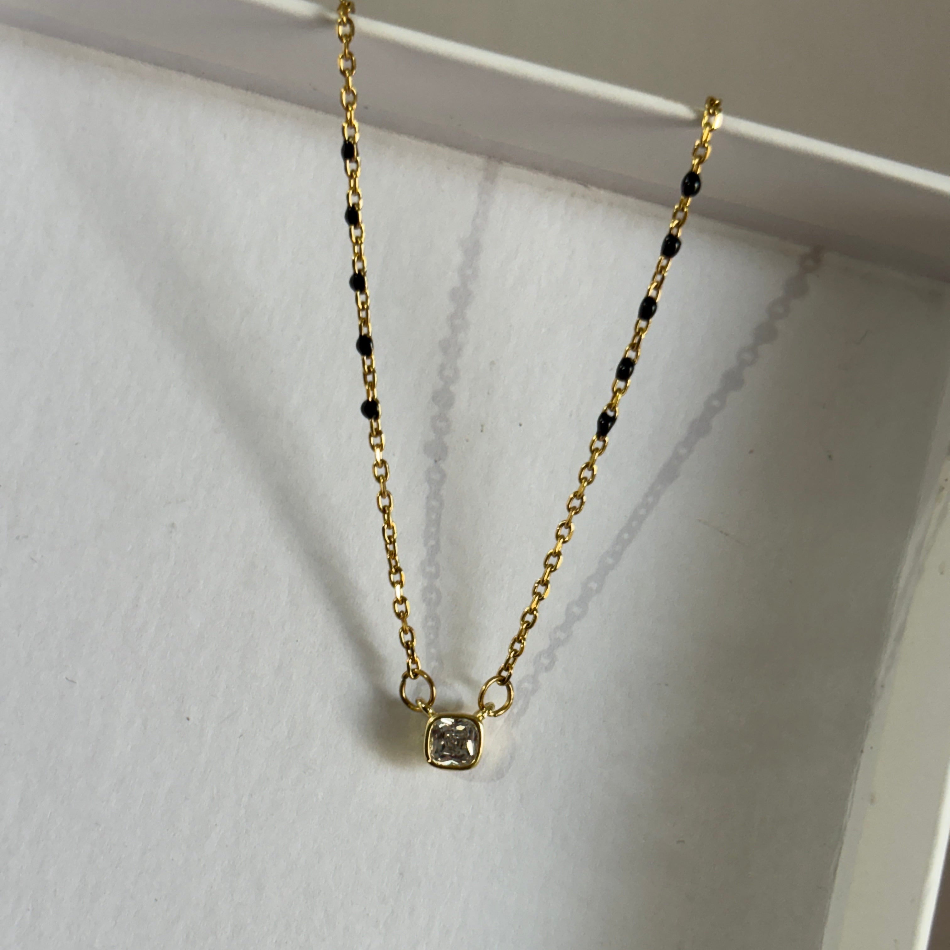 Dainty mangalsutra