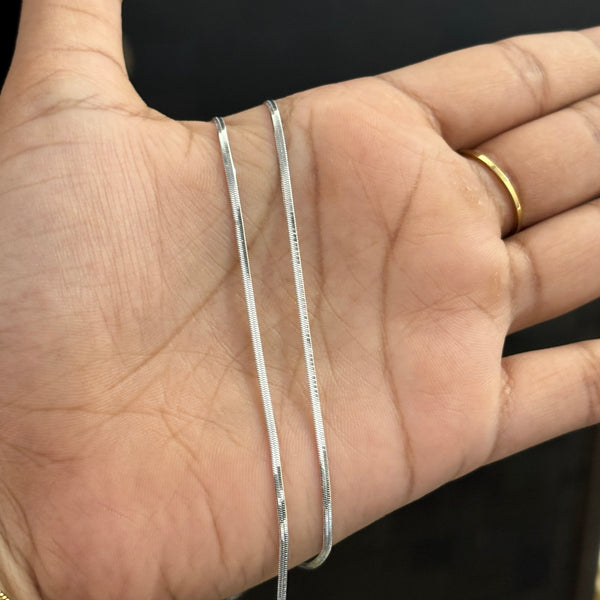 Thin 2 mm snake chain
