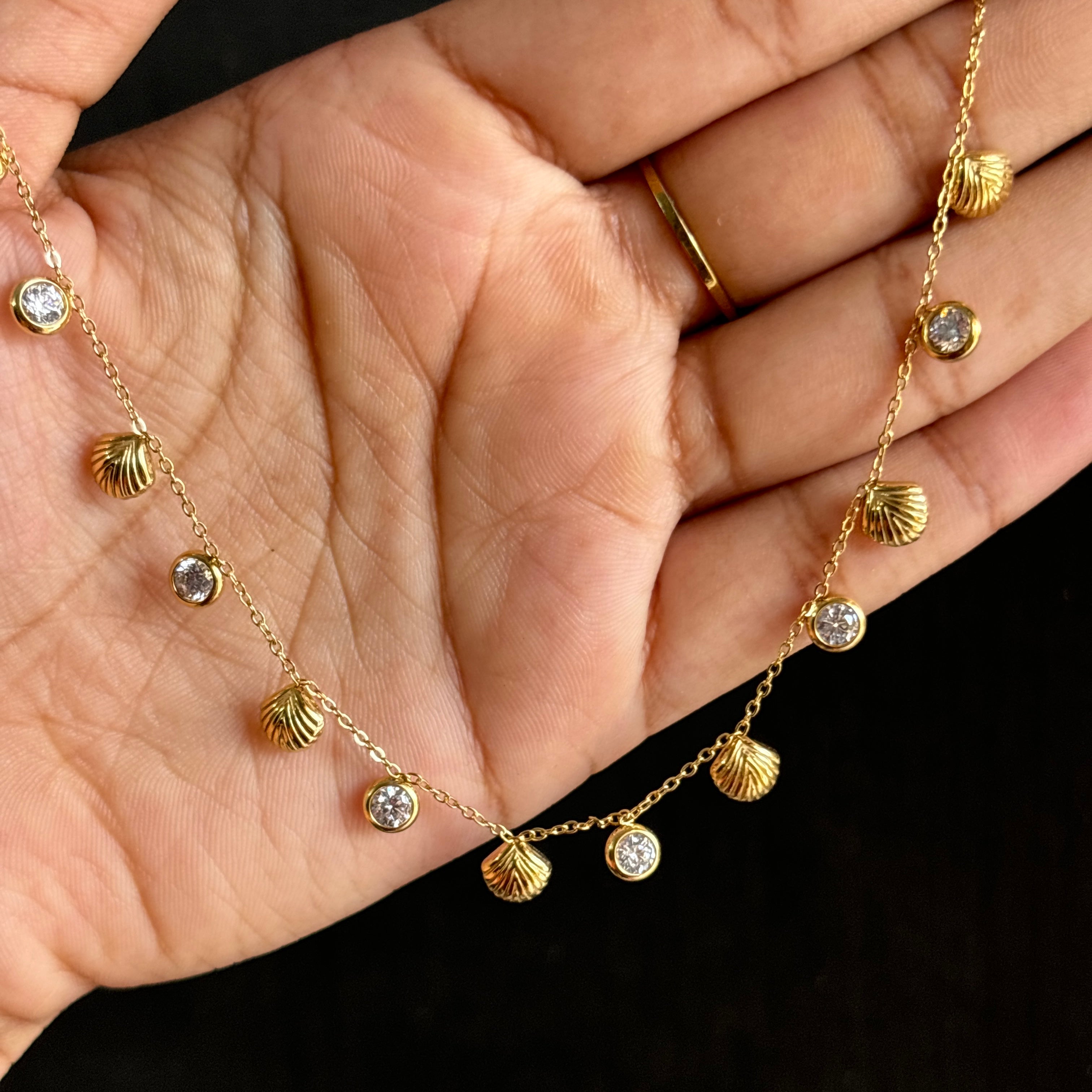 Sea shell necklace