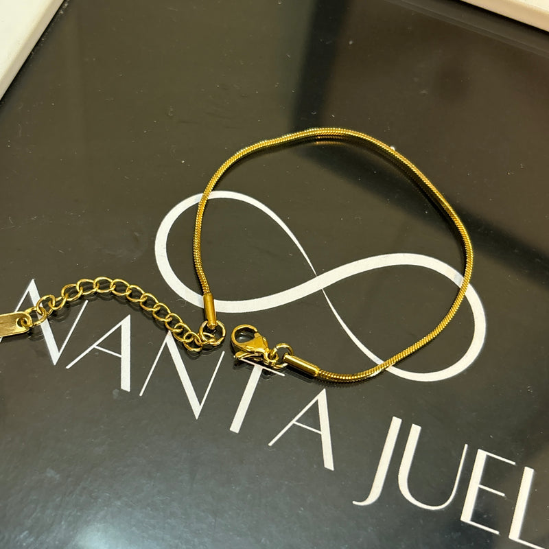 Minimal snake chain bracelet