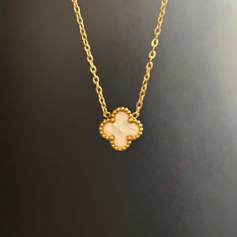 Reversible floral necklace