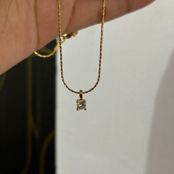 Tiny solitaire necklace