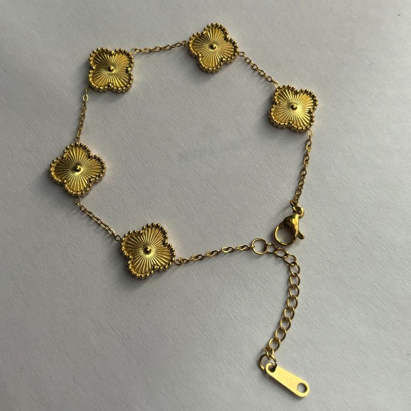 Floral bracelet