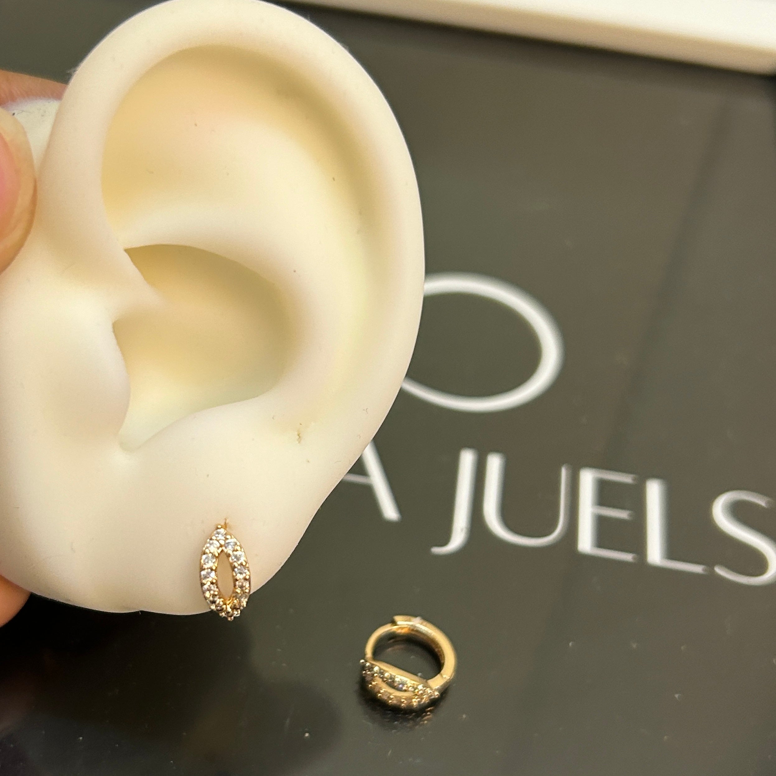 Leaf earrings
