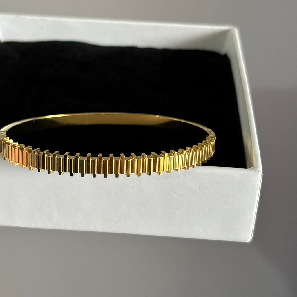 Alexia band bracelet