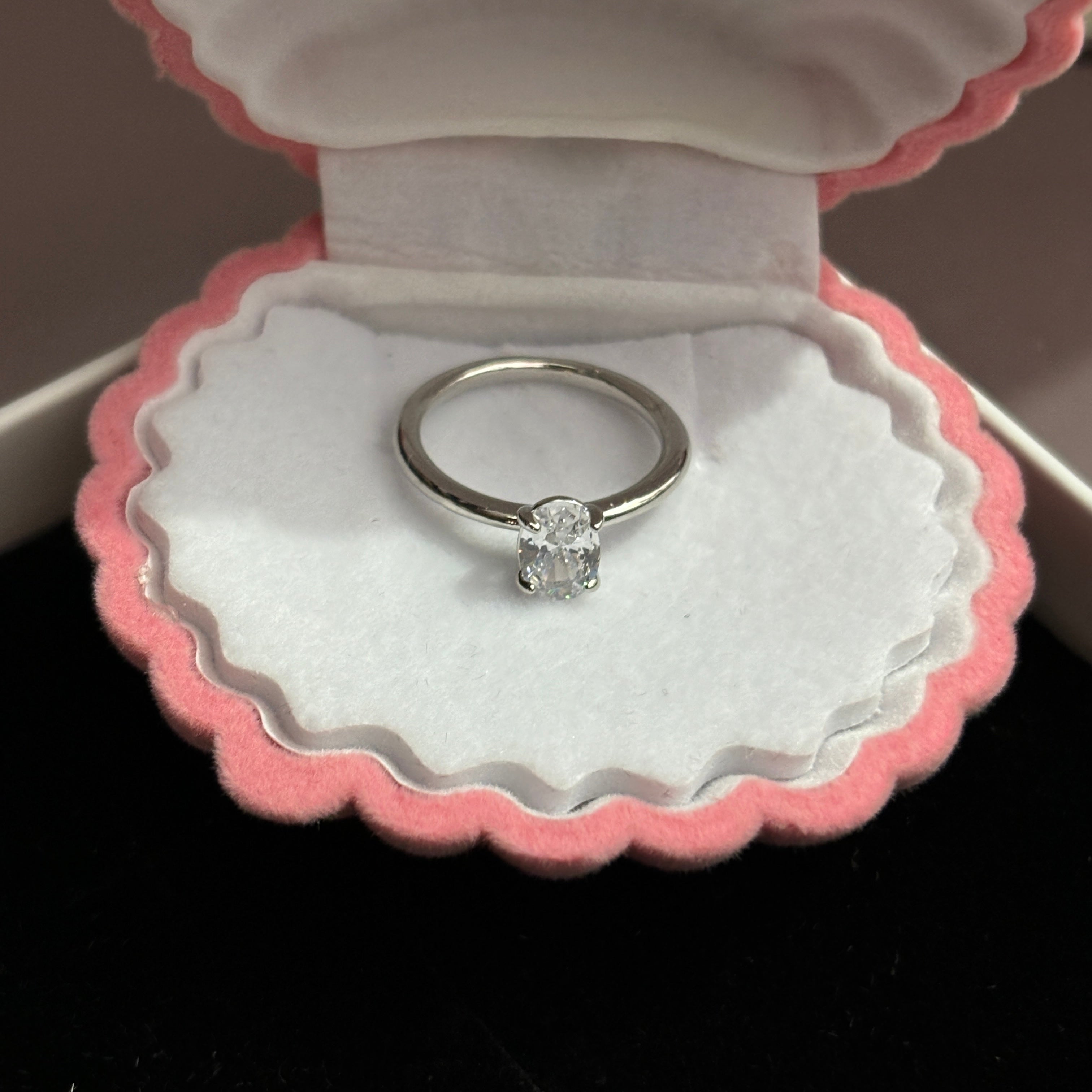 Oval Solitaire ring