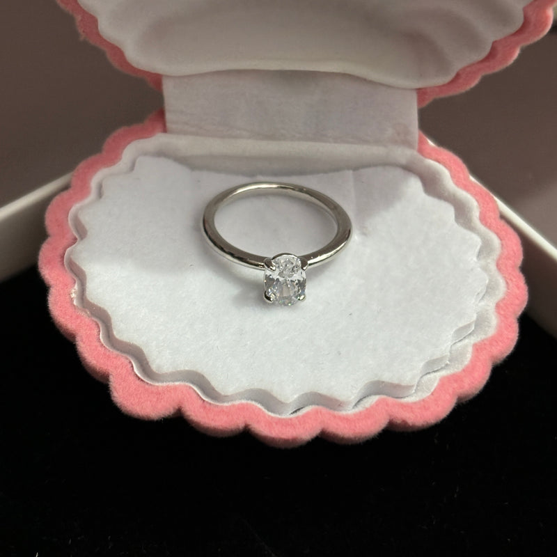 Oval Solitaire ring