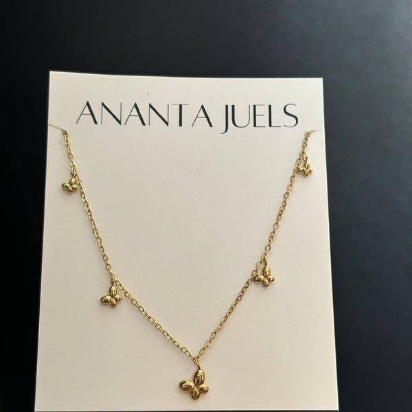 Mia necklace