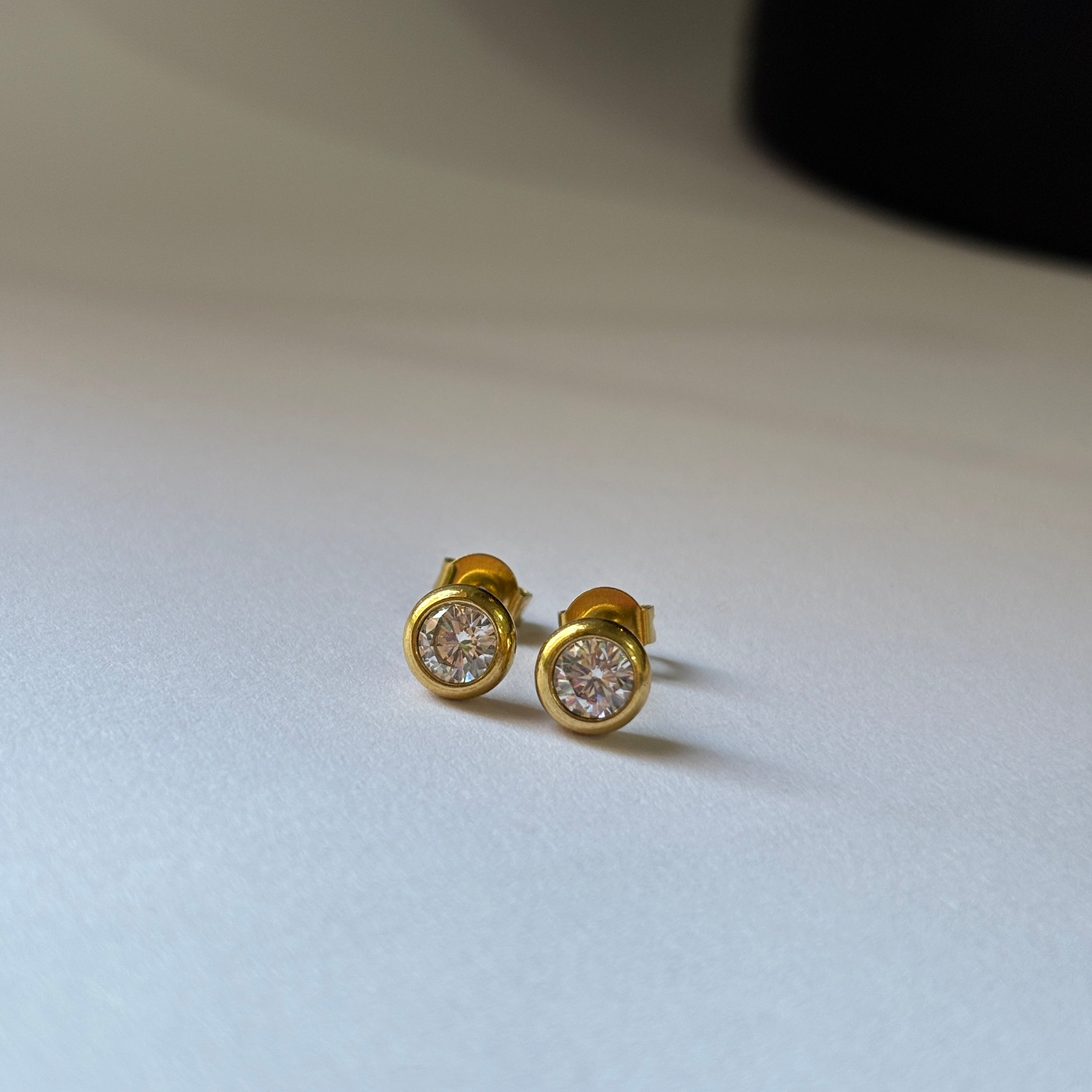 Anaya studs