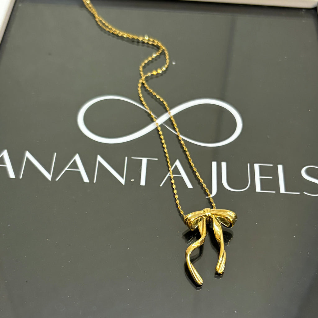 bow necklace