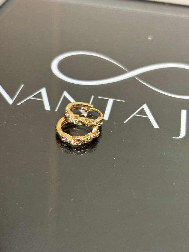 Twist Hoops