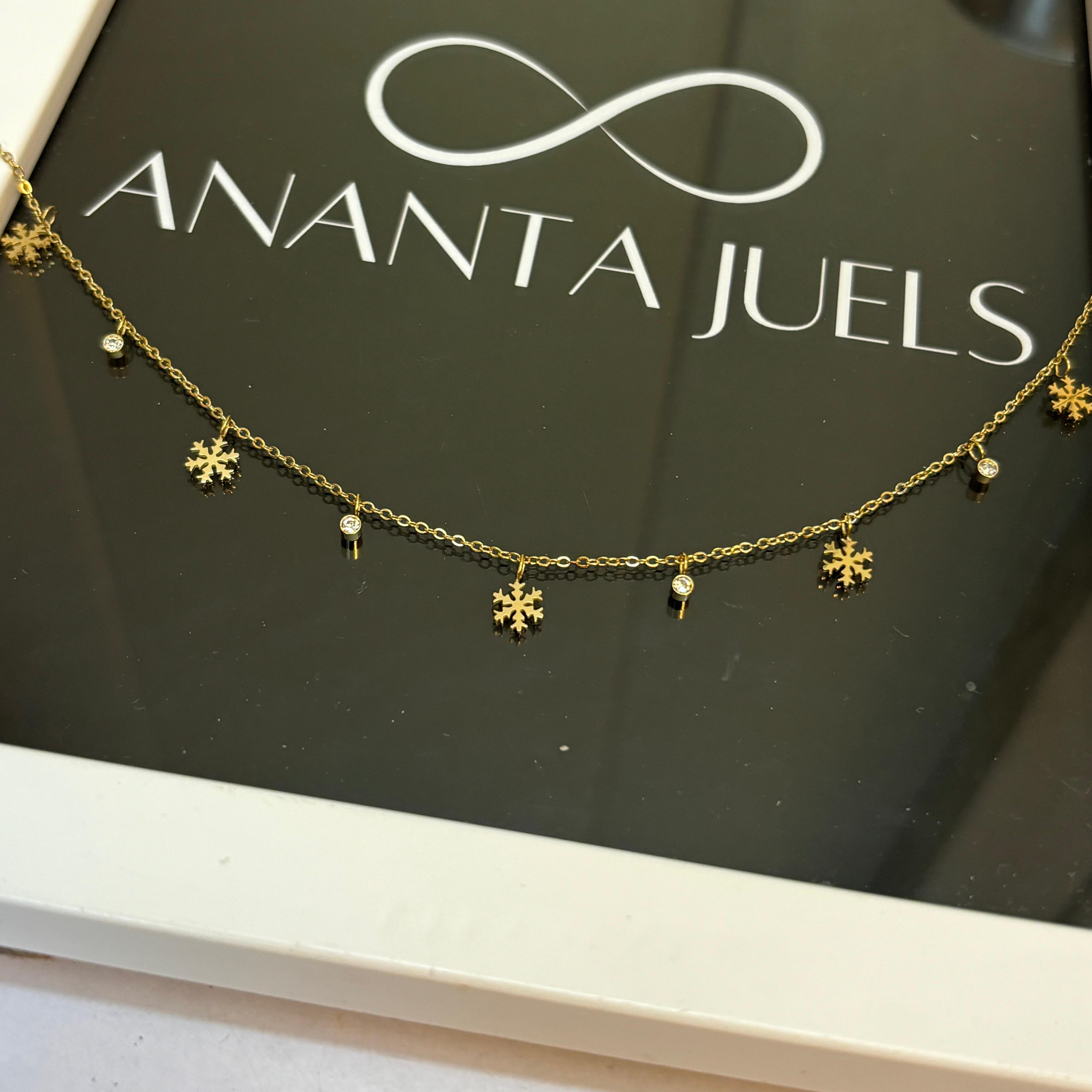 Eira Necklace