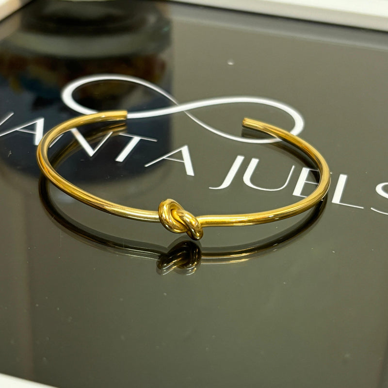 Knot cuff bracelet
