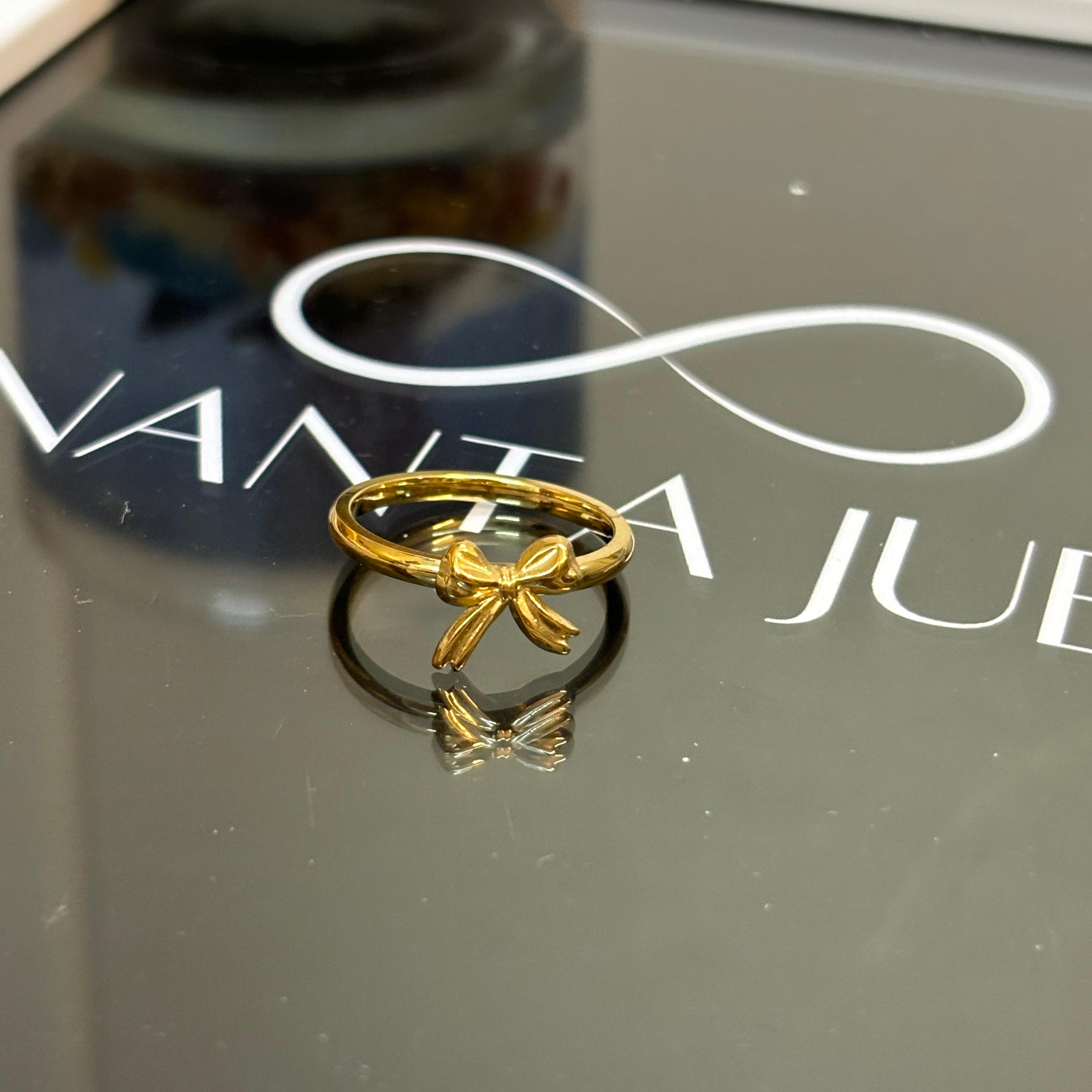 Perfect Bow ring