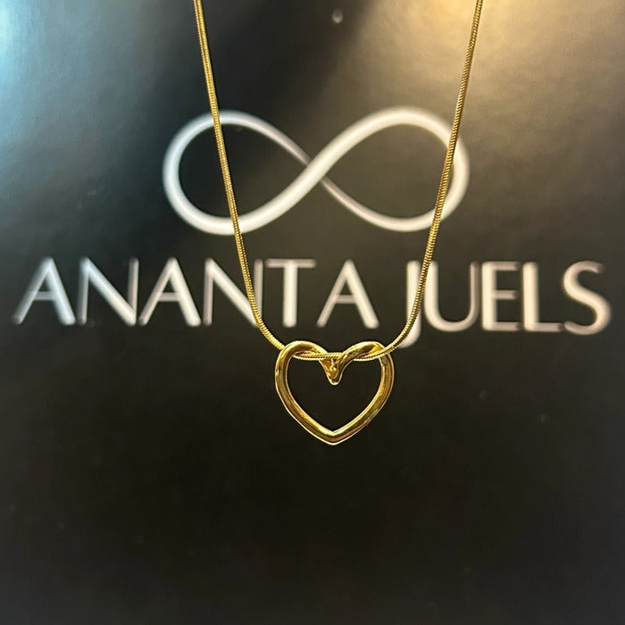 Cora necklace