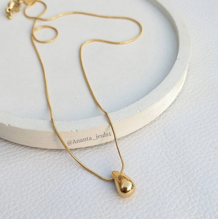 Water drop necklace