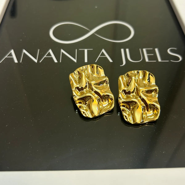 Statement foil studs