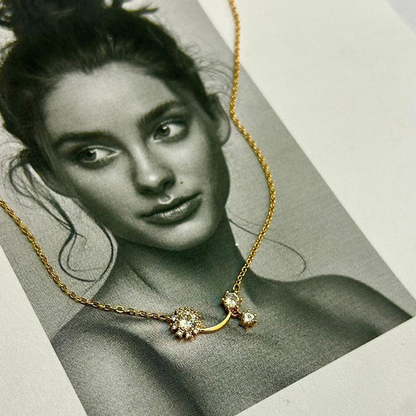 Daisy necklace