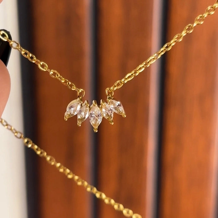Crown necklace