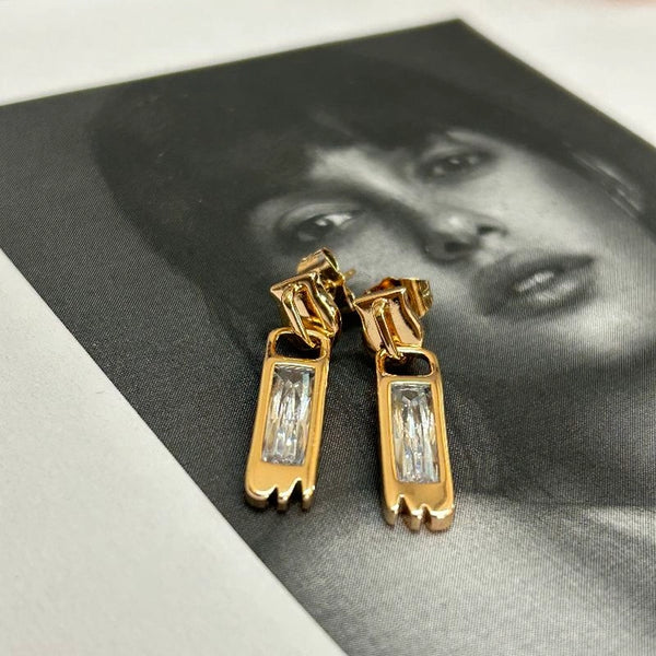 Zip look studs