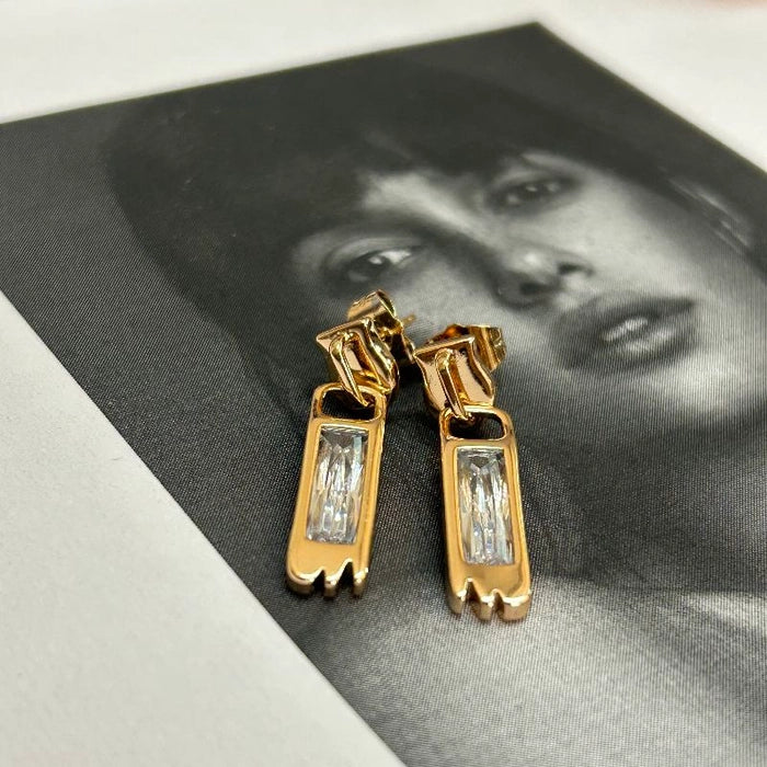 Zip look studs