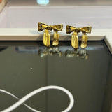 Bow studs